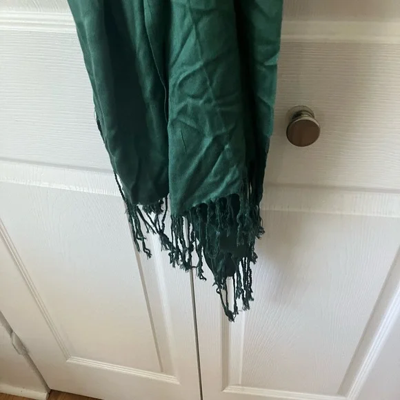 Dark Green 100% Cashmere Pashmina Scarf w/Fringe NEW - Picture 4 of 12